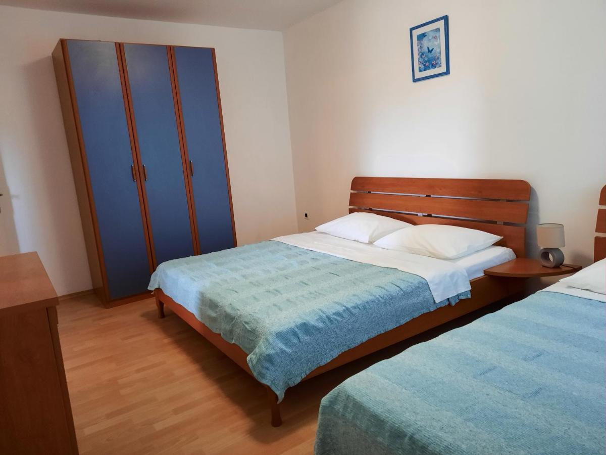 Apartmani Ivica Krk Town Exterior foto